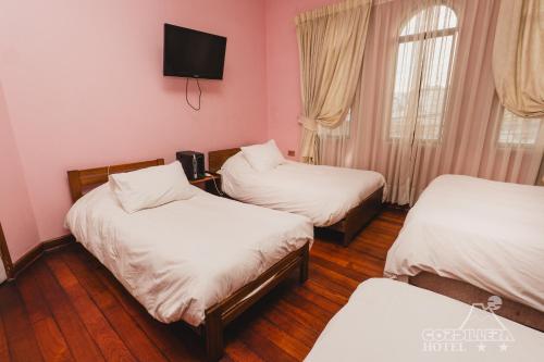 1 double bed, 3 twin beds