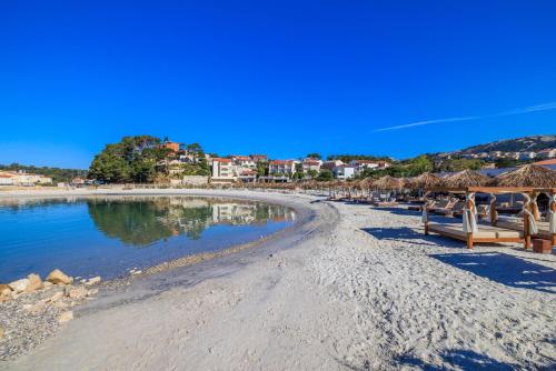 ชายหาด, House Solis in ปาลิต