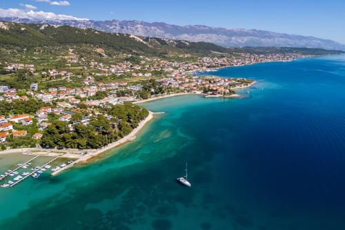 ชายหาด, House Solis in ปาลิต