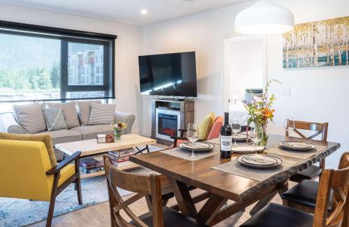 Revytalise - Cozy 3 Bedroom Condo, Revelstoke
