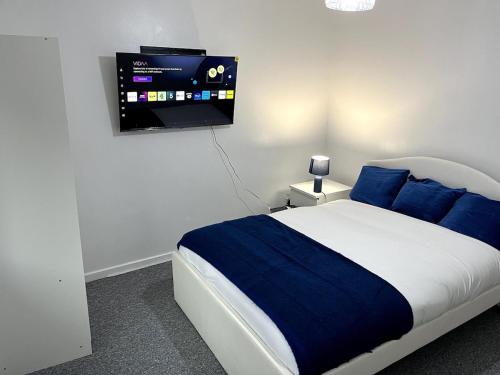 3 bedroom Luxurious Property, Manchester