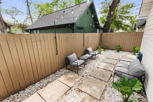 Modern Houston Home Just Minutes From Downtown Hotspots - image 9