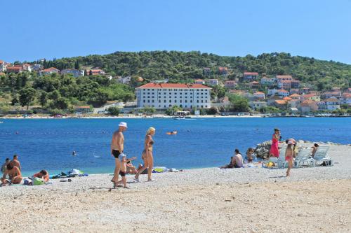 Apartments with a parking space Trogir - 18045 - main image