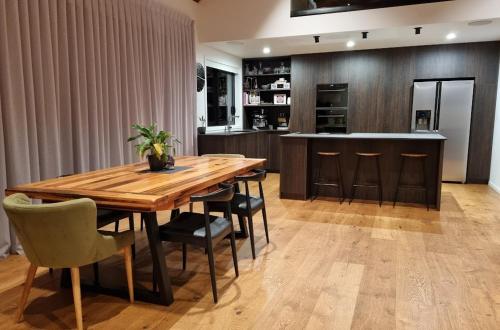 Luxury Fitzroy Beach Retreat in Fitzroy