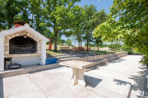 Family friendly house with a swimming pool Imotski, Zagora - 24581 in Gornji Vinjani