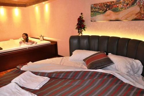 Grand Suite image 3