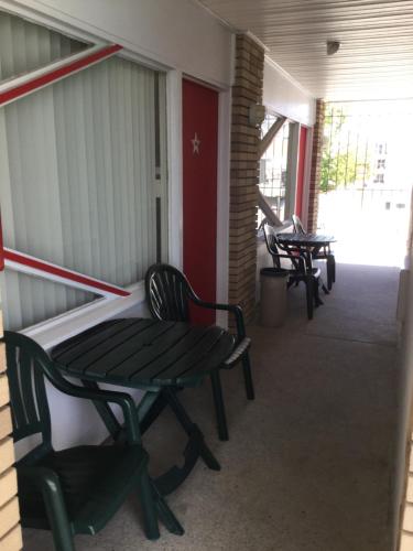 Starfire Motel - image 33