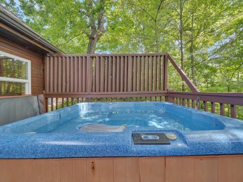 ER3 - Best of Both Worlds -Great location-Close to town cabin - image 6