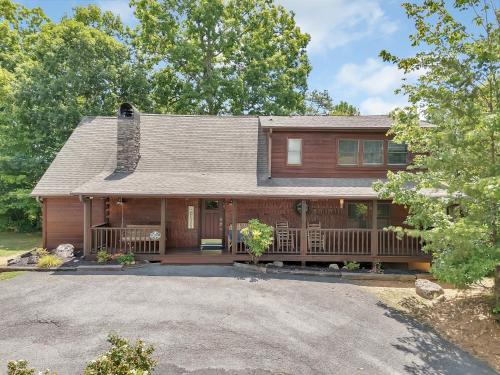 ER3 - Best of Both Worlds -Great location-Close to town cabin - image 7