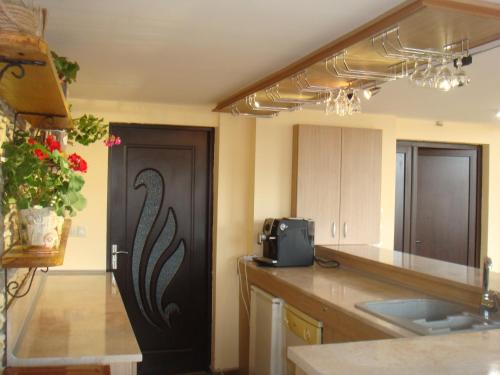 Krogs/atpūtas telpa, Guest House & Bistro Lefterova in Kotele