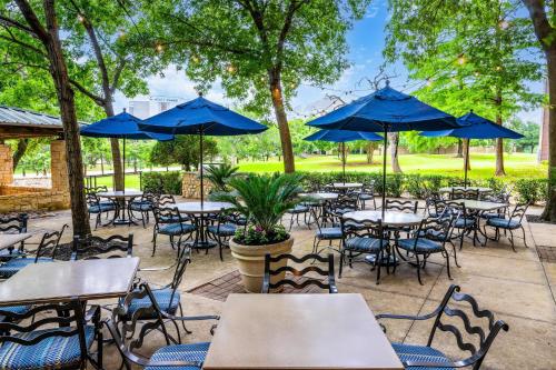 Hilton DFW Lakes Executive Conference Center - image 3