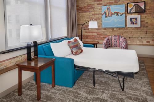 2 bedrooms, 4 beds