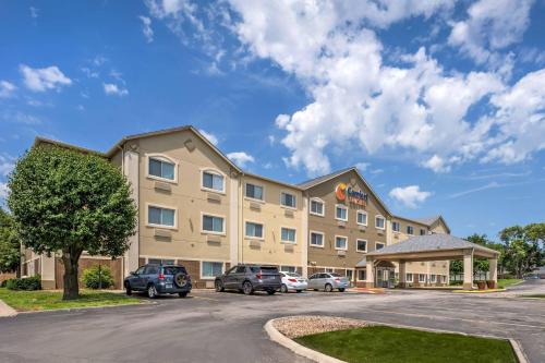 Comfort Suites Omaha - main image
