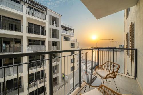 Luxury La Mer 1BR Balcony Sea Views Near City Walk and Mall, Дубай (фото 5)