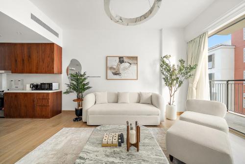 Luxury La Mer 1BR Balcony Sea Views Near City Walk and Mall, Дубай (фото 8)