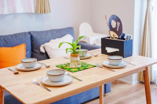 SCD312 Rare Private Home for 10 in Ikebukuro, 2 Full Baths, Eight subway lines connect to Tokyo business district
