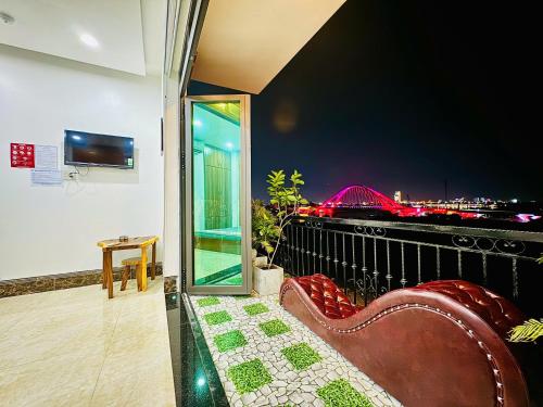 HOTEL GIA BẢO TÂY ĐÔ 68 CƠ SỞ 4 - 발코니/테라스