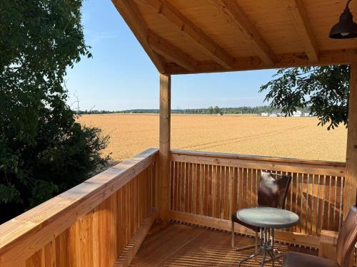 Balcony/terrace, Feriengarten mit Schlafhausern in Nennslingen