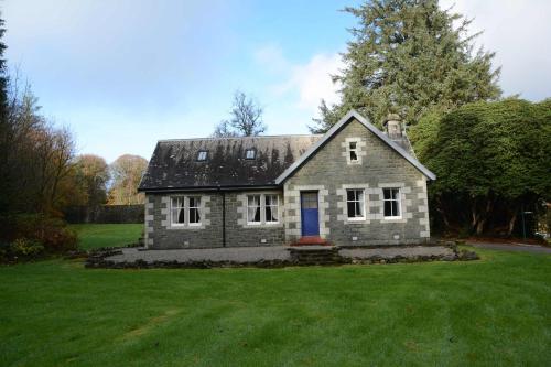 Penninghame Estate - West Lodge in 纽顿斯图华特