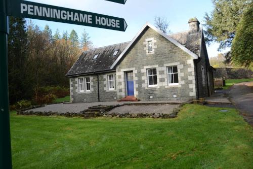 Penninghame Estate - West Lodge in 纽顿斯图华特