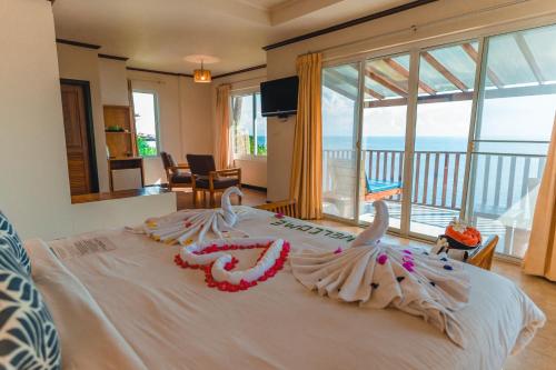 Pinnacle Koh Tao Resort near Sai Nuan Strand