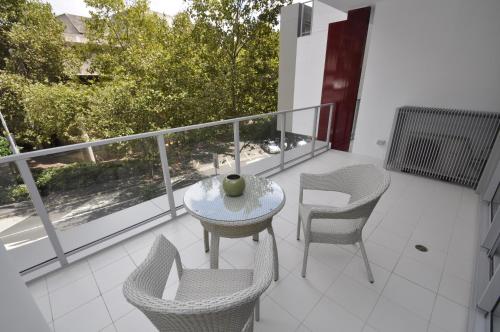 Darlinghurst Fully Self Contained Modern 1 Bed Apartment (11GOUL) - image 6