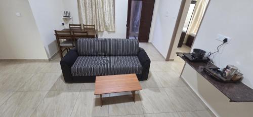 Heart of Pondy Service Apartment - image 5