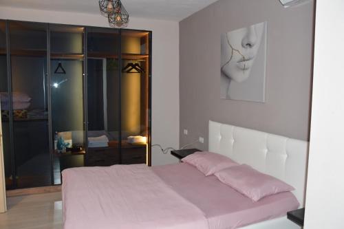 Modern apartment in the centre, Tirana