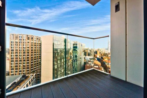 Luxury City View AirCon Balcony Rooftop Panoramic London Heated Floor - 1000MB Wi-fi, minutes from Sky Garden, Londyn (zdjęcie 9)