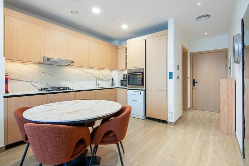 Brand New 1 Bedroom in AURA by Grovy, JVC, Dubaj (zdjęcie 6)