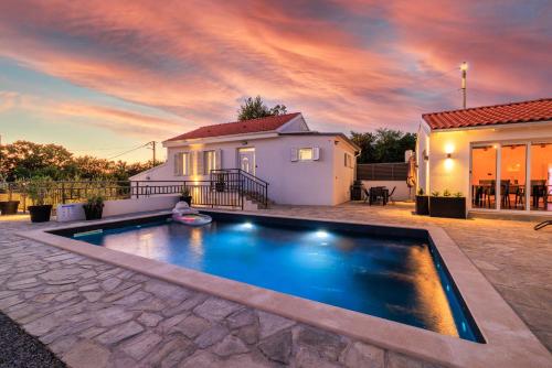 House Scaena