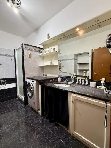 Fürdőszoba, La casa tra gli ulivi di Fonte Nuova in Fonte Nuova