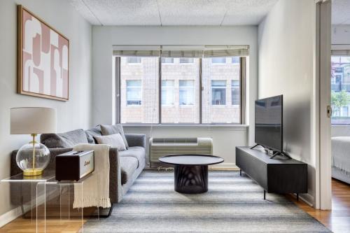 Blueground Chelsea fitness center nr Madison Square Park NYC-475, New York