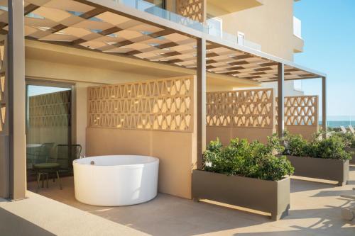 شرفة/ تراس, Iberostar Selection Es Trenc in سيس سالينز