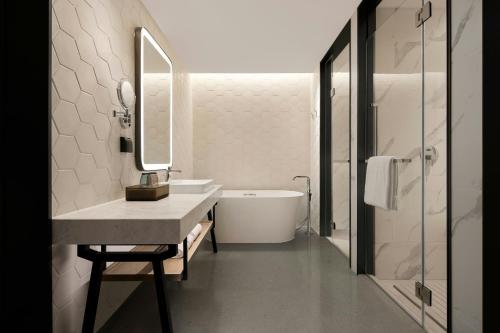 room detail thumbnail 2