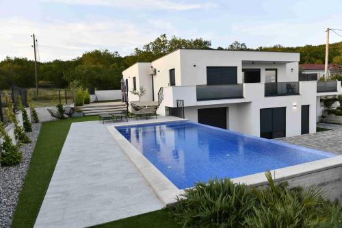 Luxury villa Neptune near Imotski, private pool in Gornji Vinjani