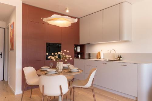Zwirn by Ellements, brand new apartment with free parking, Bratislava