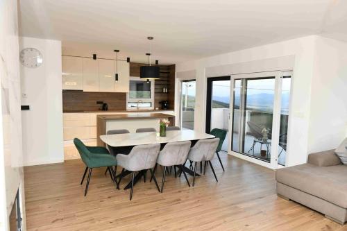 Luxury villa Neptune near Imotski, private pool in Gornji Vinjani