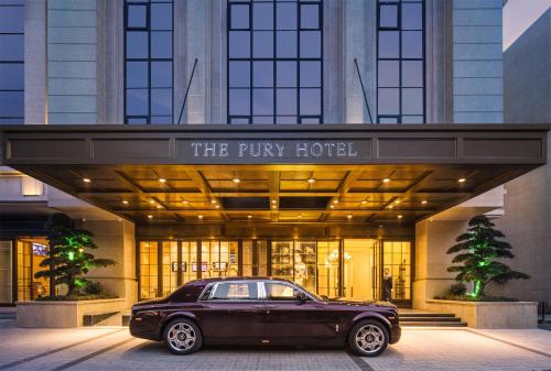 The Pury Hotel