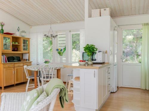Holiday Home Gyllebo by Interhome in Skraddarod