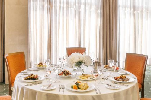 레스토랑, 디바니 팰리스 라리사 (Divani Palace Larissa) in 라리사