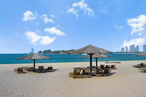 The Palm Jumeirah Shoreline Living l 3BR Elegant Resort Style Entire Home l Beach Access, Dubaj (fotografie 9)