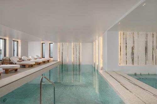 Vione Paros - image 4