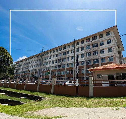 Hadi's Homestay near Rainforest Discovery Centre (RDC)