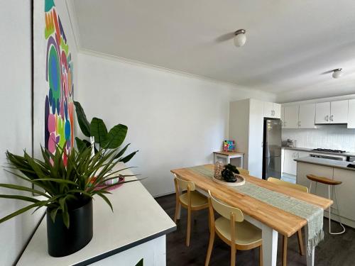 Stylish Townhouse in Kensington in فليمنغتون