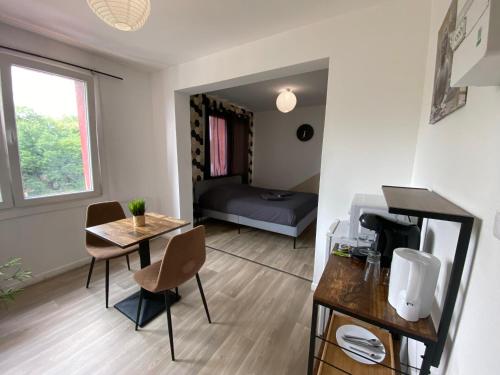 บริการและสิ่งอำนวยความสะดวก, Capstay Cassel in รูเบ