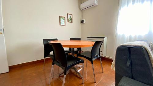 Aloha Teo - Departamento por Día en Trelew, espacioso y cerca de todo! (Aloha Teo - Departamento por Dia en Trelew, espacioso y cerca de todo!) near Almirante Marcos A. Zar repülőtér