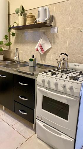 Aloha Teo - Departamento por Día en Trelew, espacioso y cerca de todo! (Aloha Teo - Departamento por Dia en Trelew, espacioso y cerca de todo!) near Almirante Marcos A. Zar repülőtér