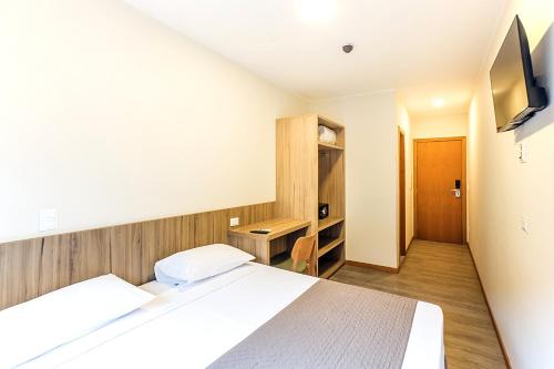 Hotel Varsovia Express – Londrina, AZ