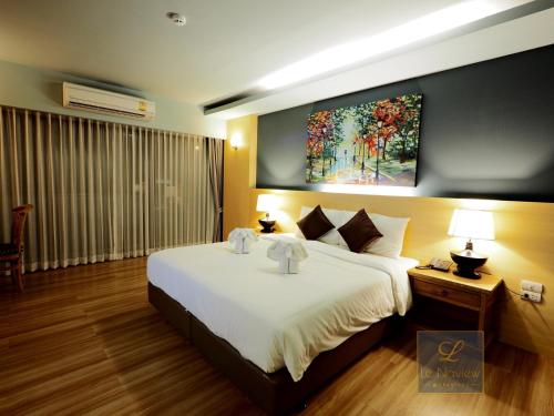 room detail thumbnail 1